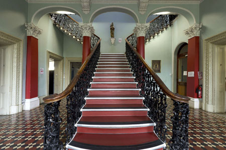 http://www.st-bernards.slough.sch.uk/StBernards.html virtual tour screenshot